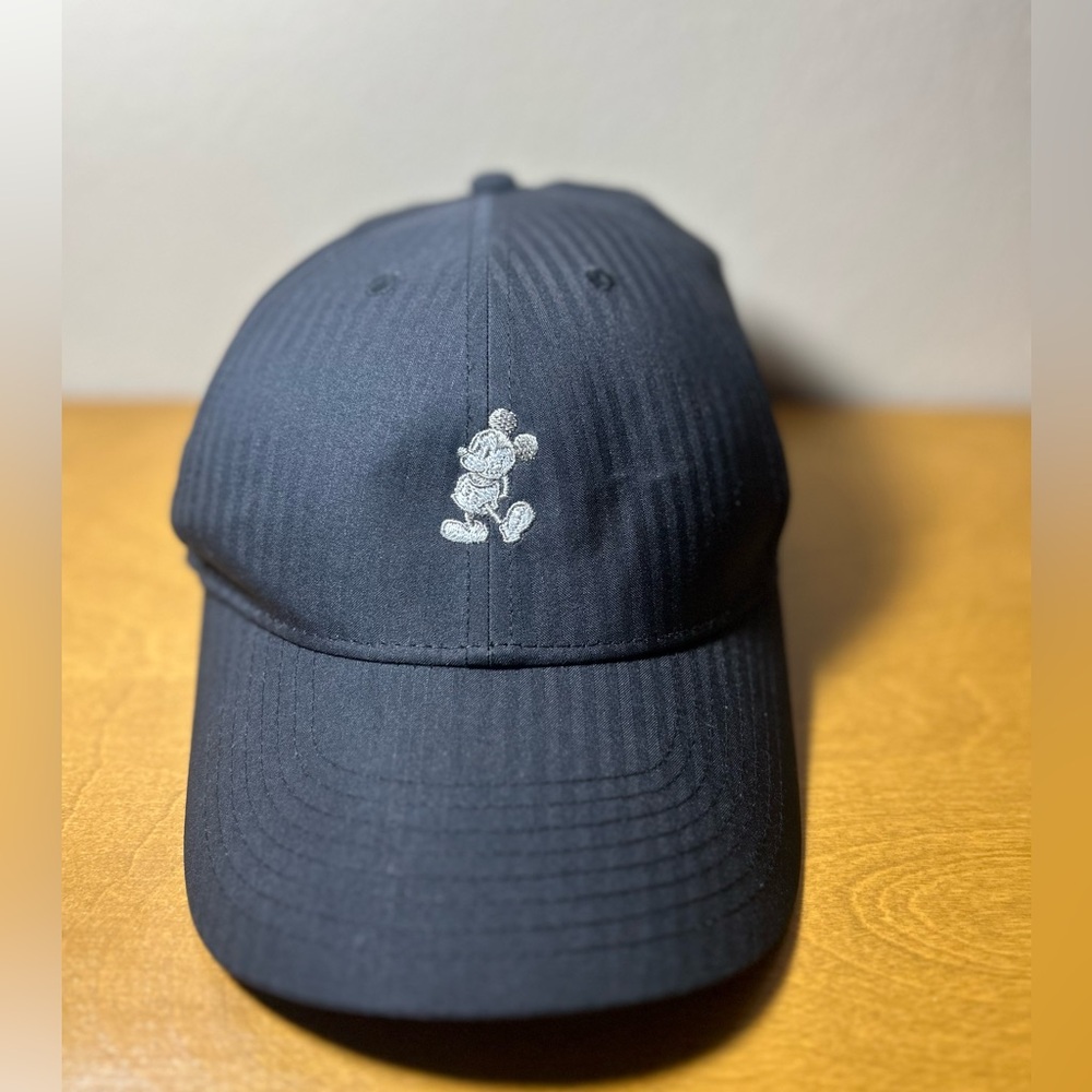 Disney Parks Nike Legacy 91 Classic Mickey Dri-Fit Golf Baseball Hat Cap Black